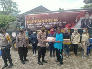 Polda NTB Salurkan Bantuan  Untuk Korban Banjir di Lombok Tengah