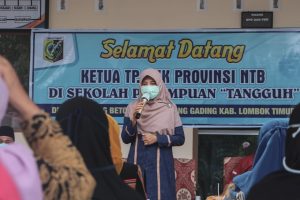 Sekolah Perempuan Tangguh, Wanita Harus Berani Berbicara
