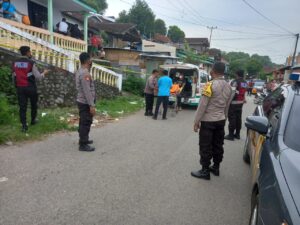 Tim Polres Sumbawa Olah TKP penemuan Mayat Tukang parkir pragas